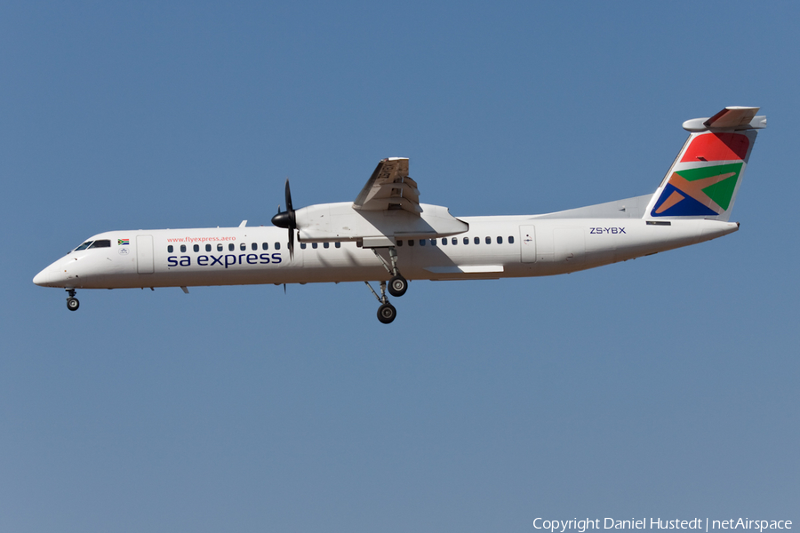 South African Express Bombardier DHC-8-402Q (ZS-YBX) | Photo 444993