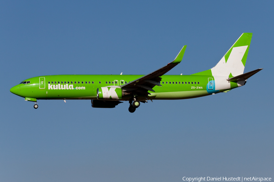 Kulula Boeing 737-8LD (ZS-ZWA) | Photo 444995