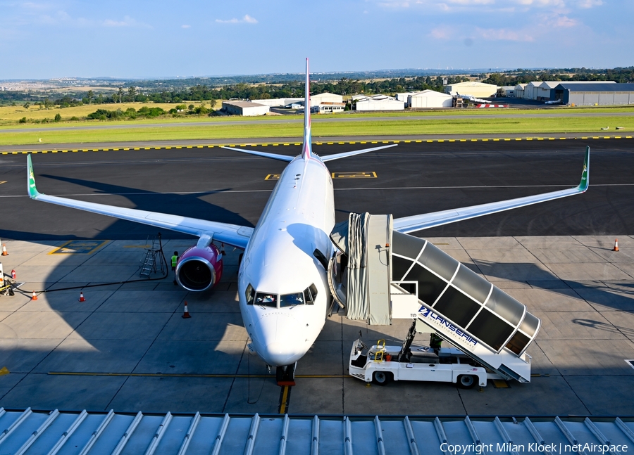 FlySafair Boeing 737-8GP (ZS-ZWX) | Photo 614508