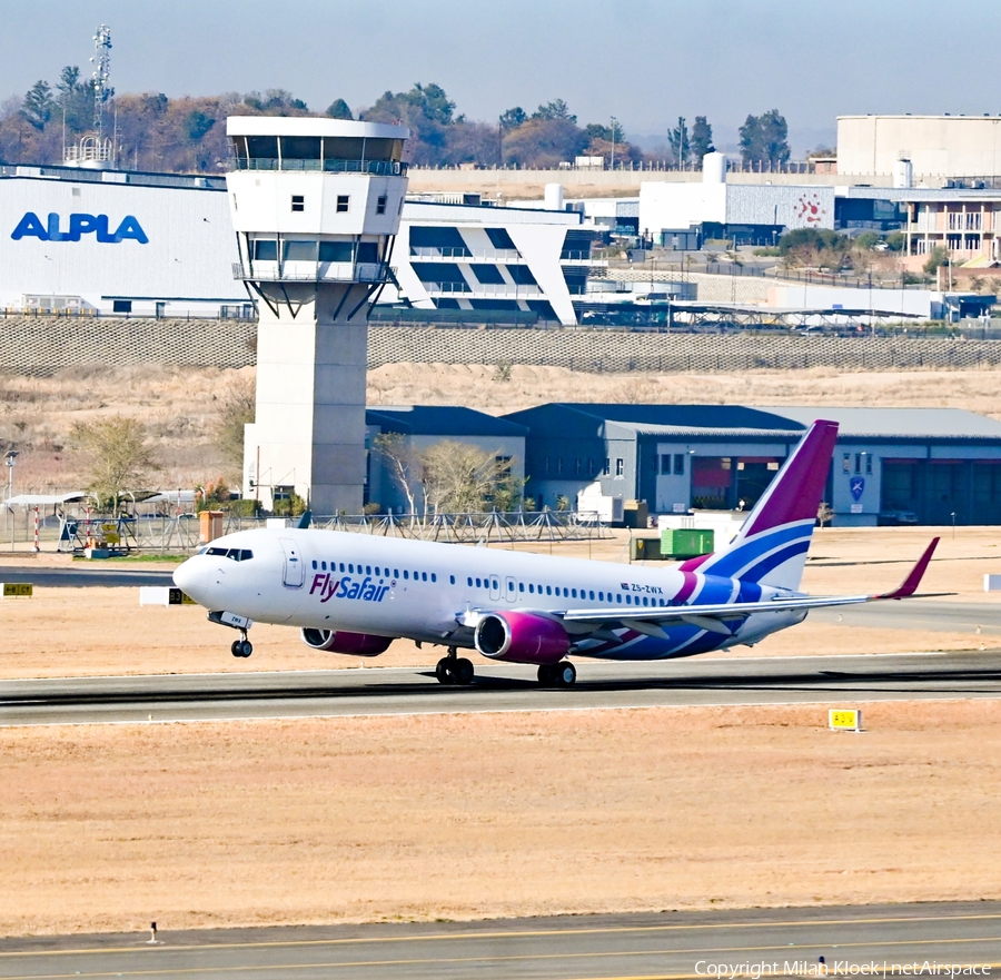 FlySafair Boeing 737-8GP (ZS-ZWX) | Photo 655458
