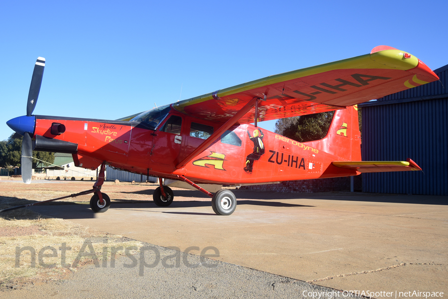 Skydive Parys Aermacchi AL-60 Trojan (ZU-IHA) | Photo 334802