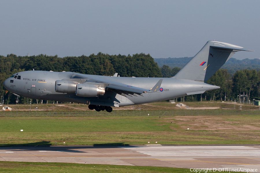 Royal Air Force Boeing C-17A Globemaster III (ZZ171) | Photo 209438