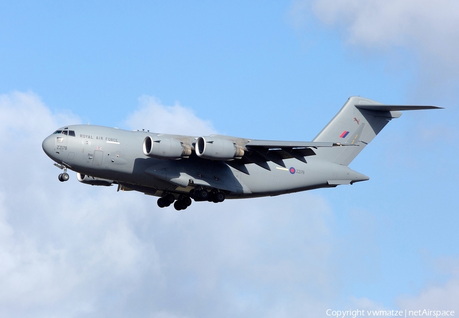 Royal Air Force Boeing C-17A Globemaster III (ZZ178) | Photo 75347