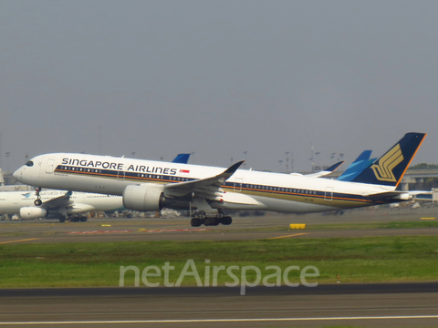 Singapore Airlines Airbus A350-941 (9V-SMI)