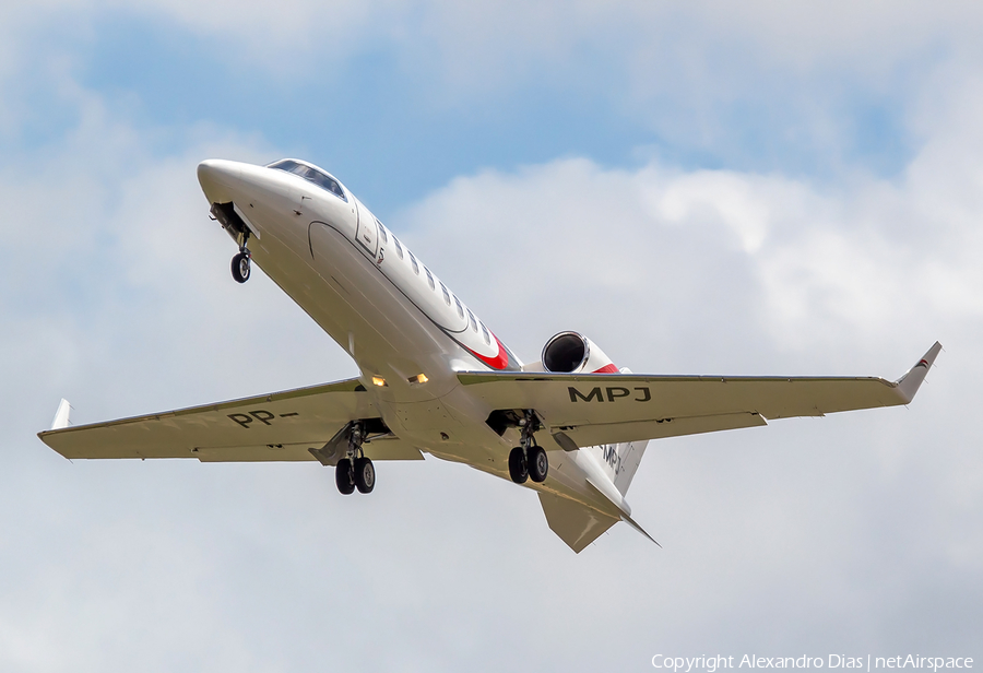 Aviation photo 679628